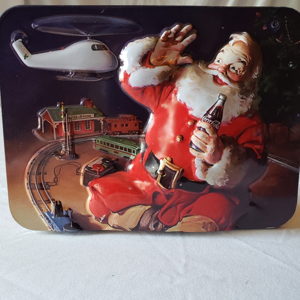 Vintage Coca cola playing cards and tin set nwt